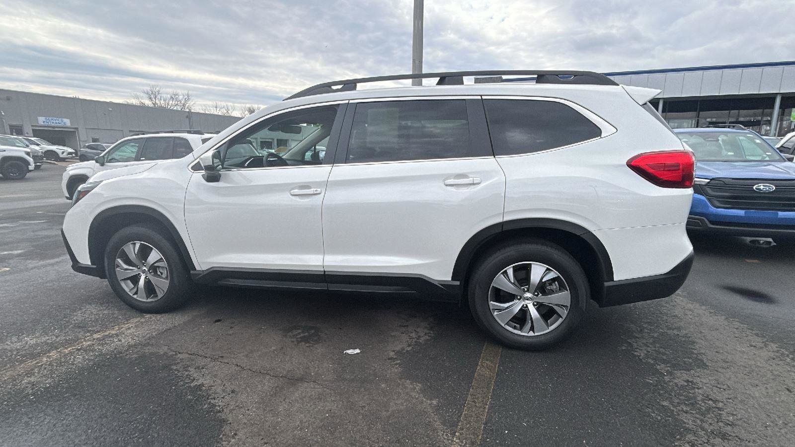 Certified 2025 Subaru Ascent Premium image 4