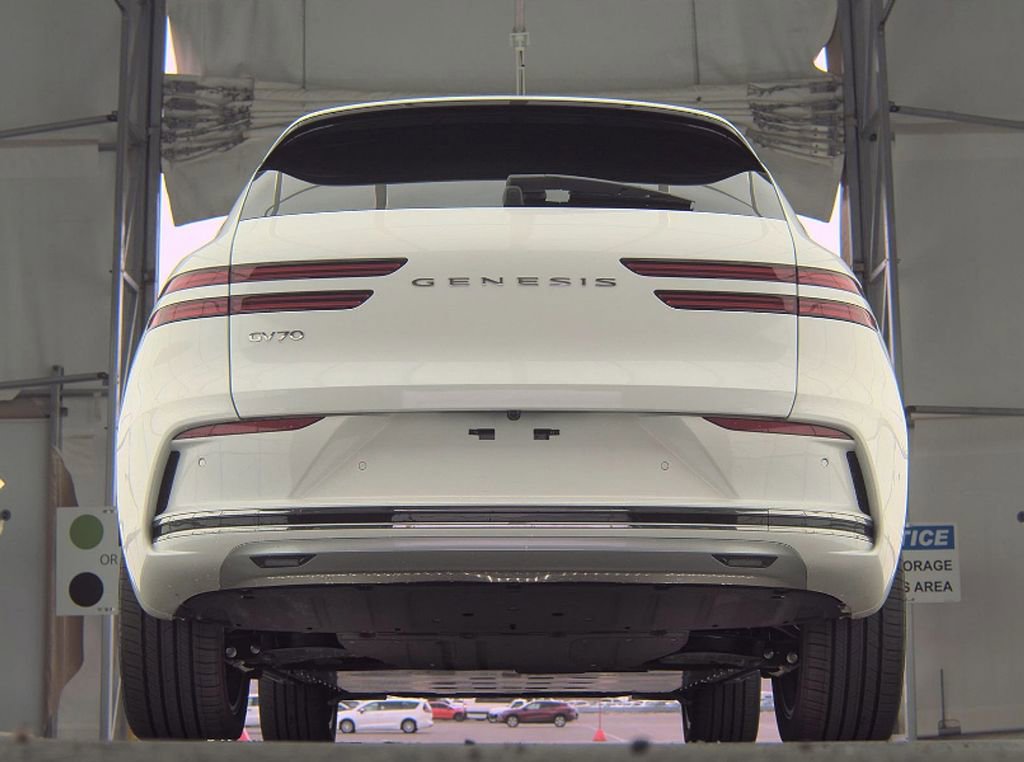 Used 2026 Genesis Electrified GV70 Prestige AWD/4WD image 11