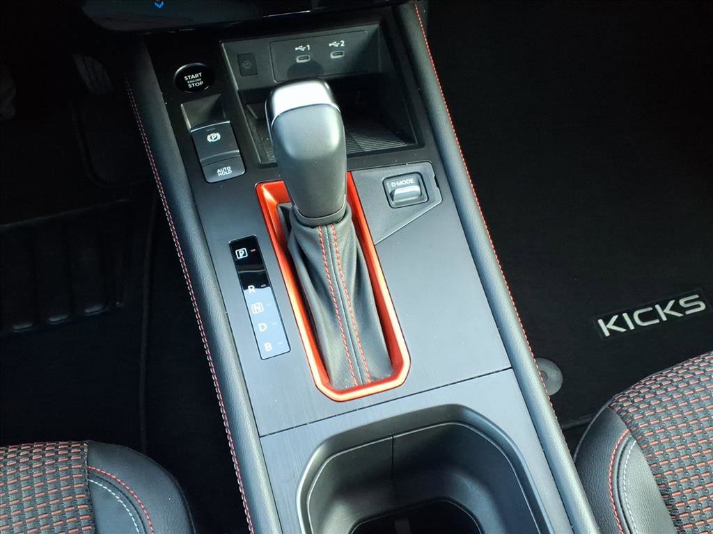Used 2025 Nissan Kicks SR image 23