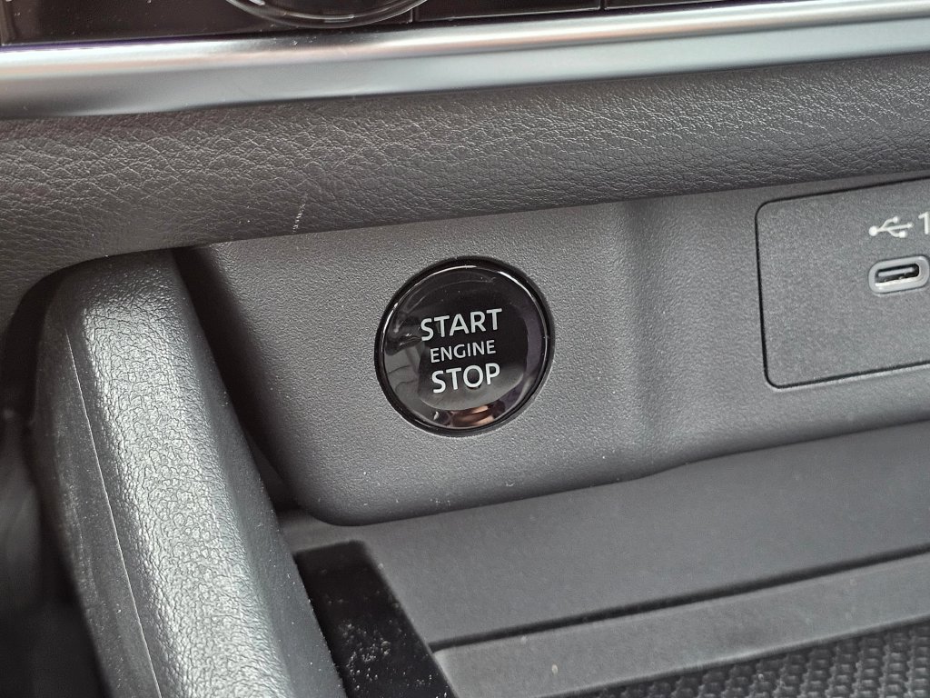 New 2026 Nissan Rogue Dark Armor AWD/4WD image 25
