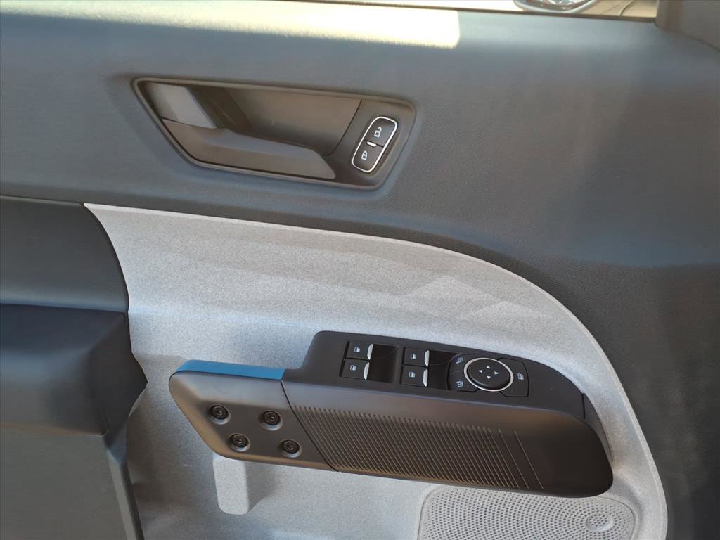 New 2025 Ford Maverick XLT image 19