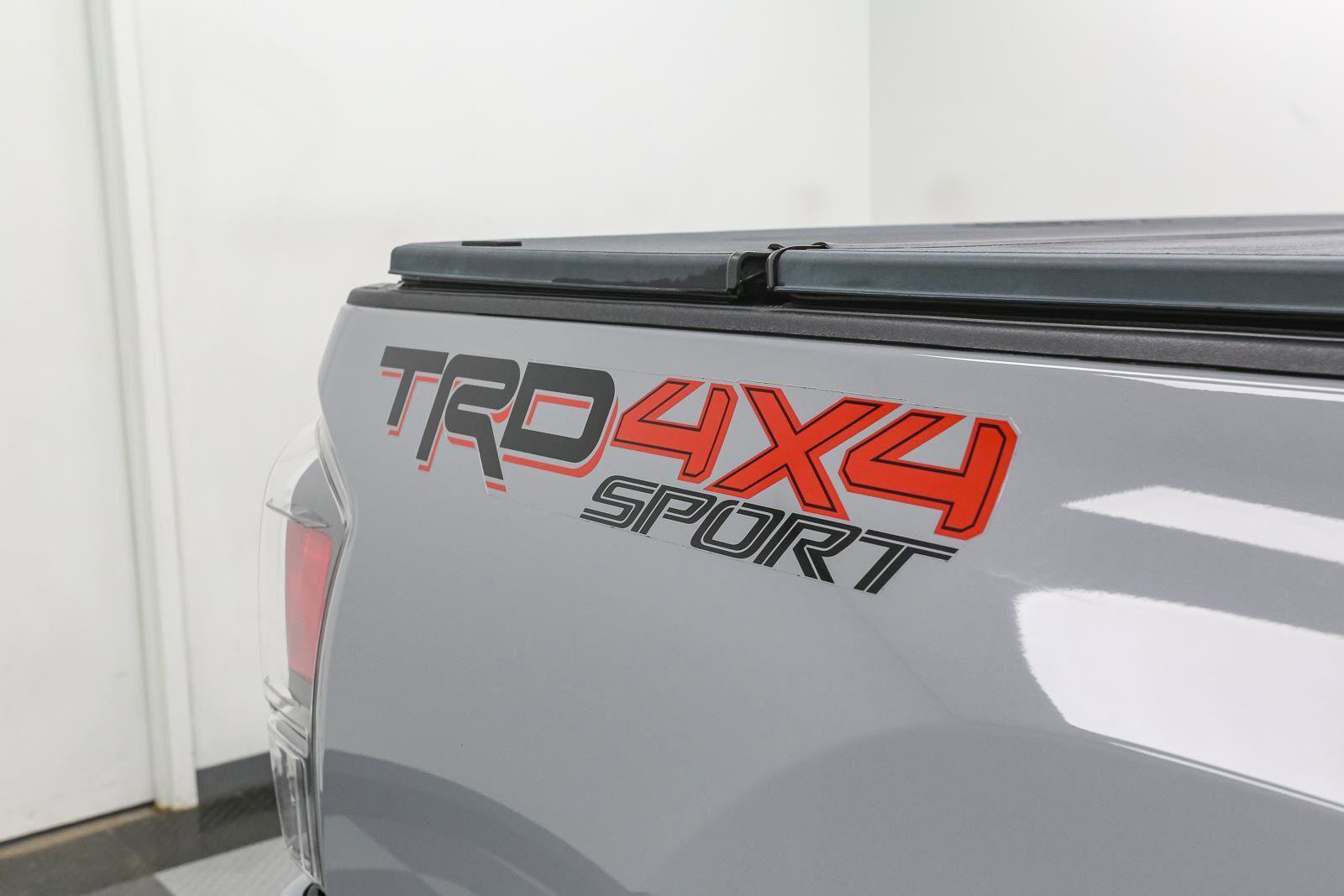 Used 2020 Toyota Tacoma TRD Sport image 8
