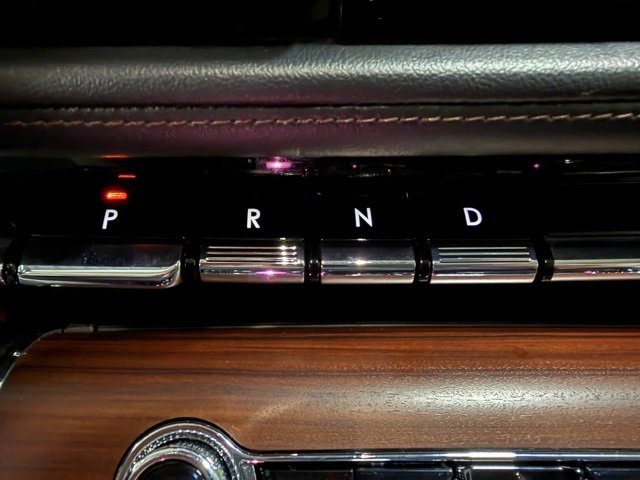 Used 2023 Lincoln Aviator Reserve image 22