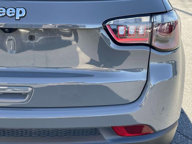 Used 2023 Jeep Compass Sport image 15