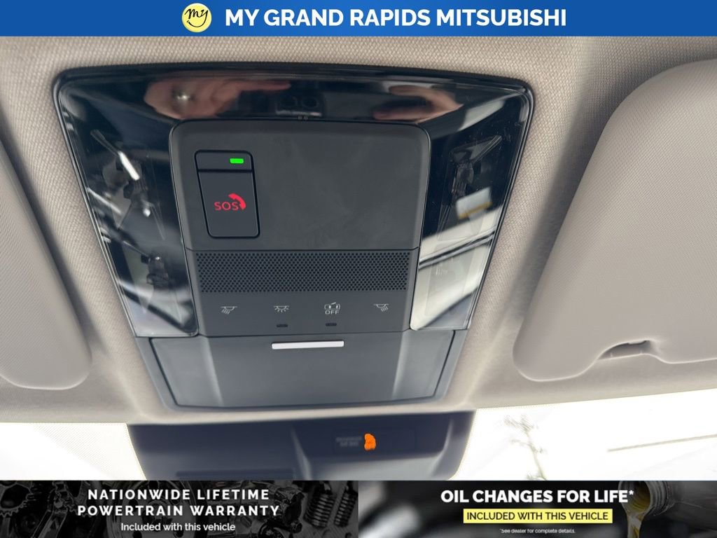 New 2026 Mitsubishi Outlander SE image 28