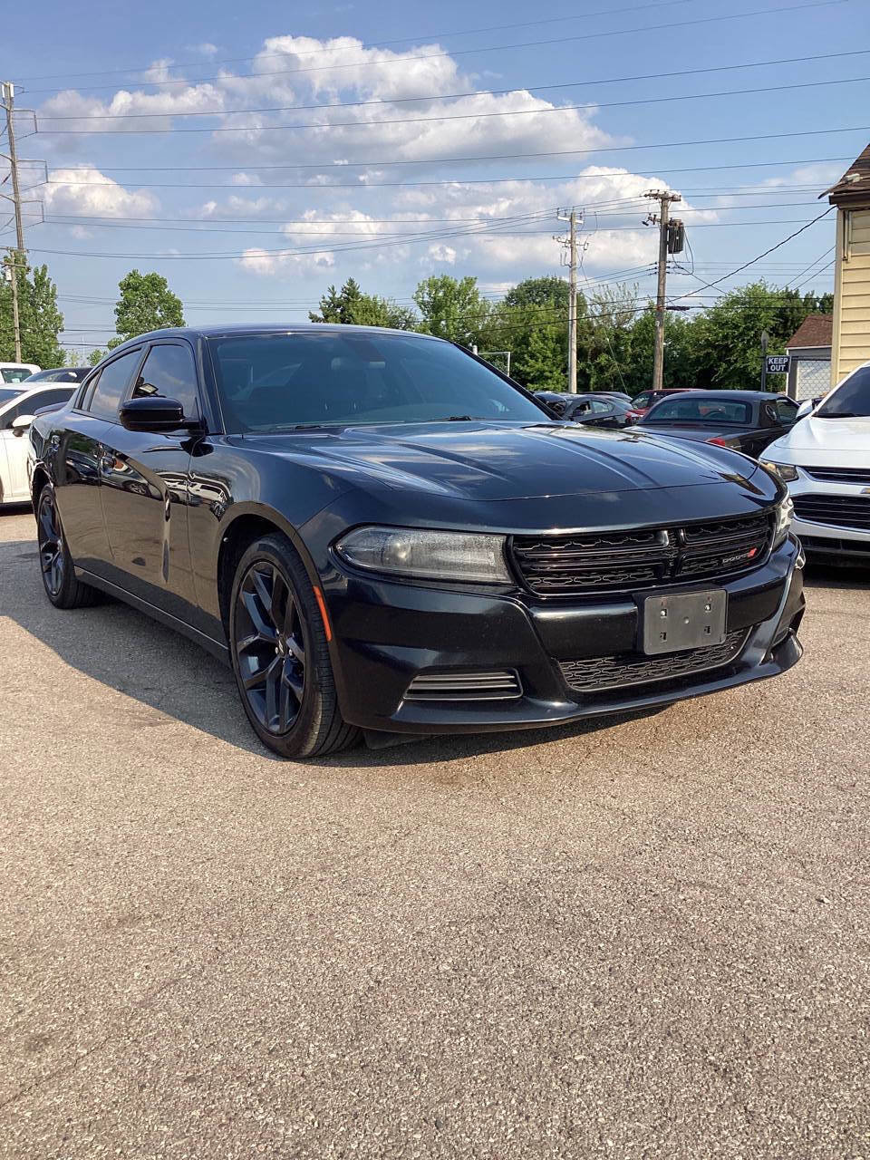 Used 2019 Dodge Charger SXT image 12