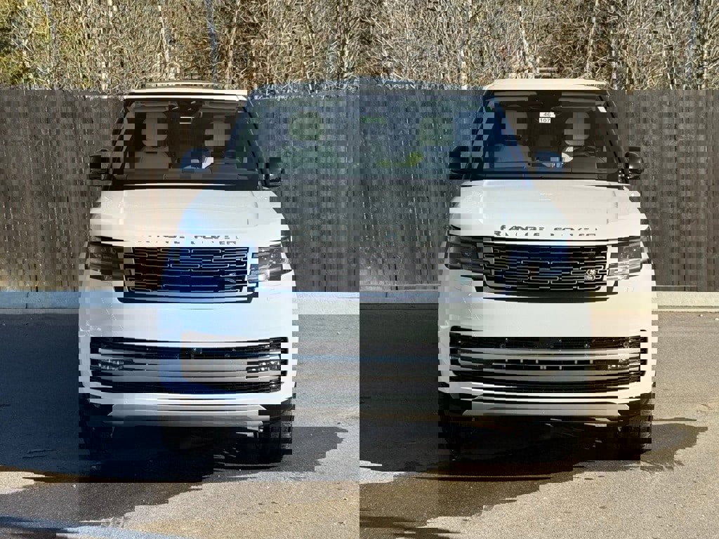 New 2026 Land Rover Range Rover SE image 9