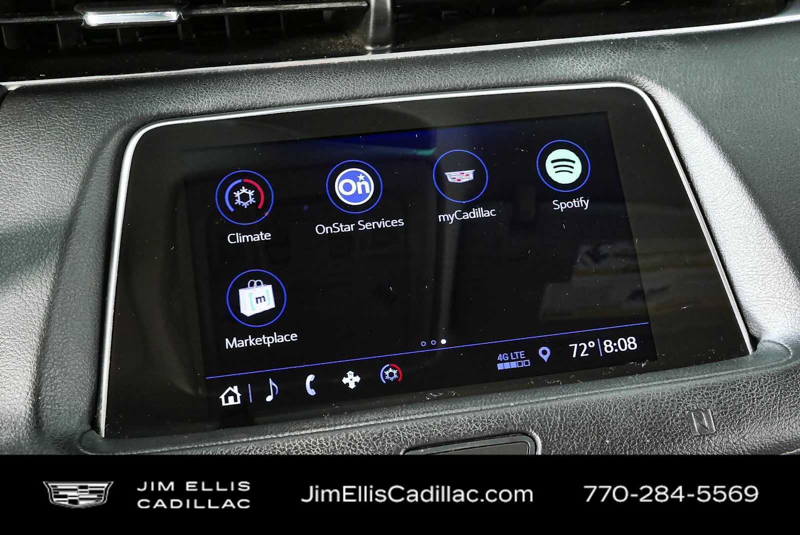 Used 2019 Cadillac XT4 Luxury w/ Cold Weather Package FWD image 13