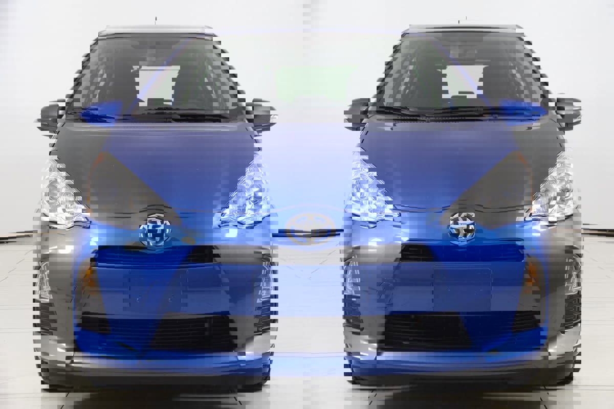 Used 2014 Toyota Prius C Two image 40