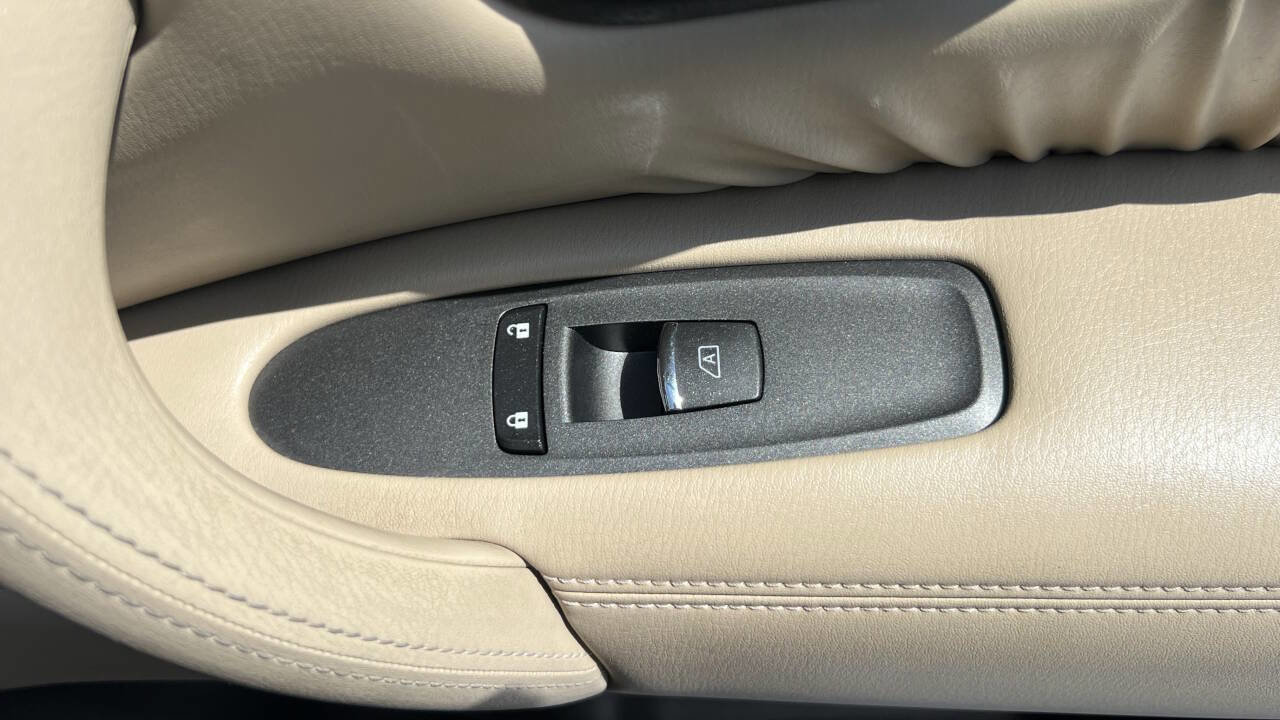 Used 2017 Nissan Armada SL image 17