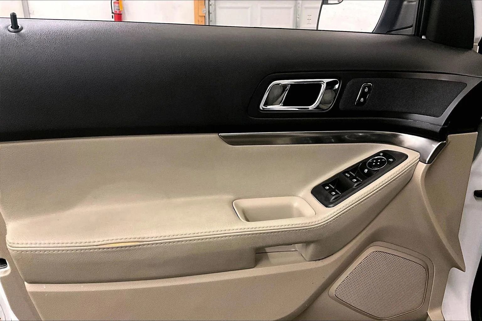 Used 2013 Ford Explorer 4WD w/ Class III Trailer Tow Pkg image 22