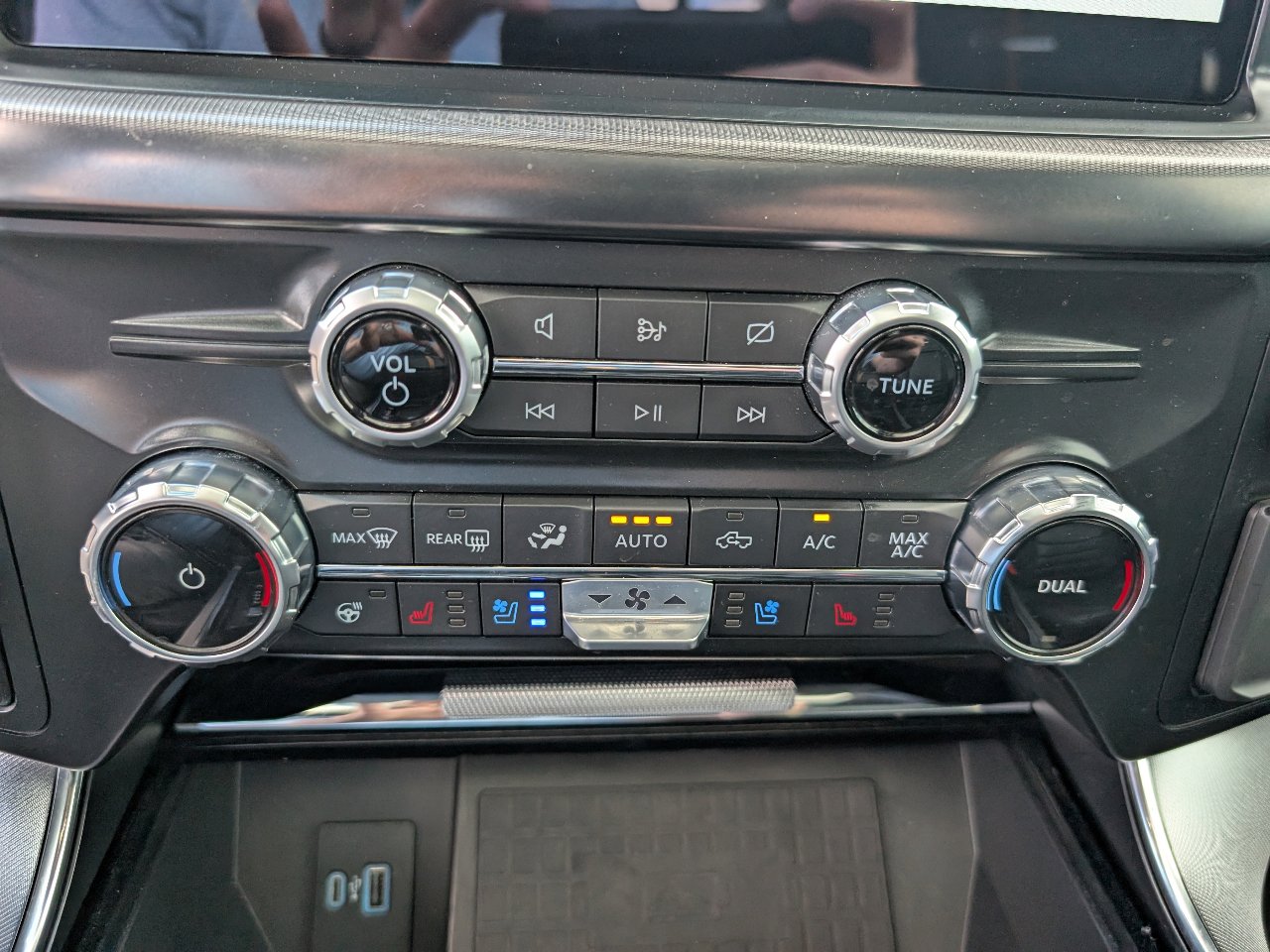 Used 2022 Ford F150 Platinum w/ Equipment Group 701A High image 31