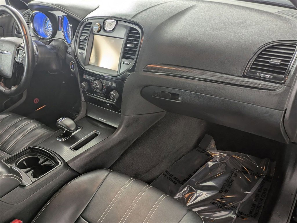 Used 2014 Chrysler 300 S image 33