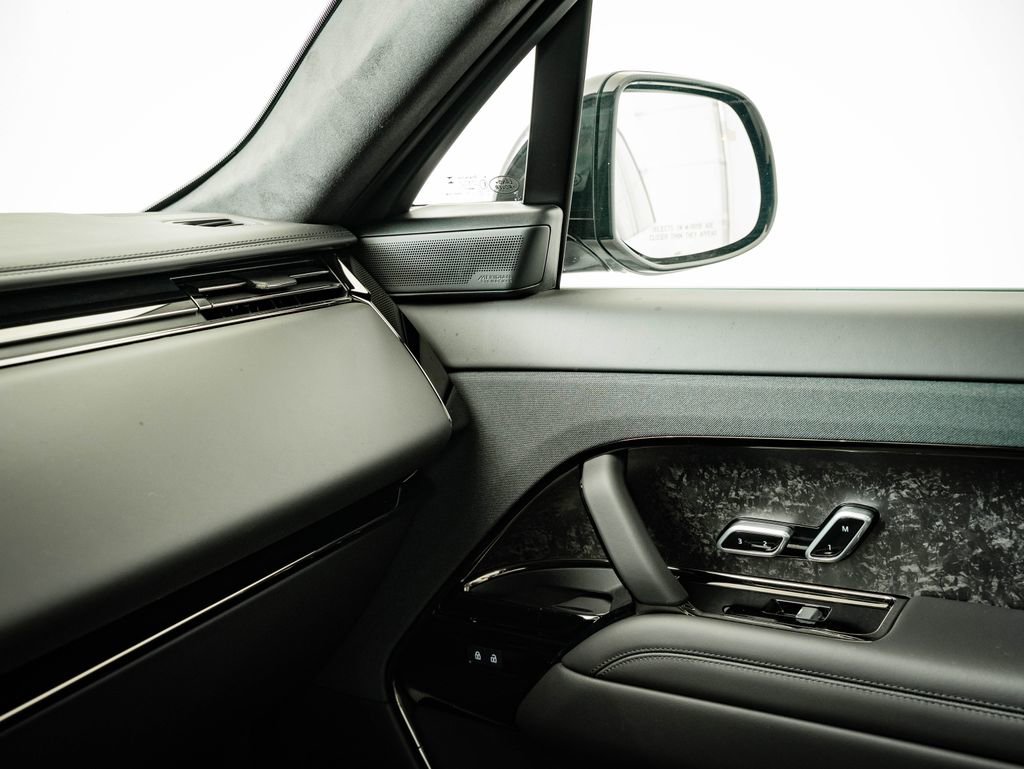 New 2026 Land Rover Range Rover Sport SV image 37