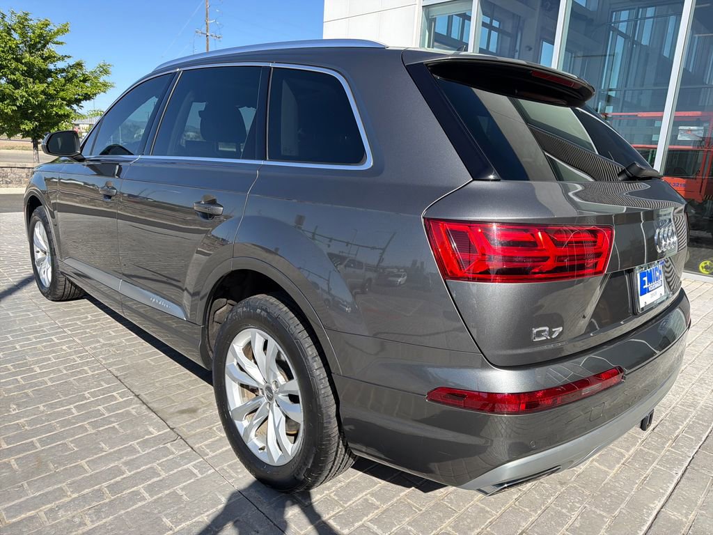Used 2019 Audi Q7 3.0T Premium Plus w/ Premium Plus Package AWD/4WD image 3