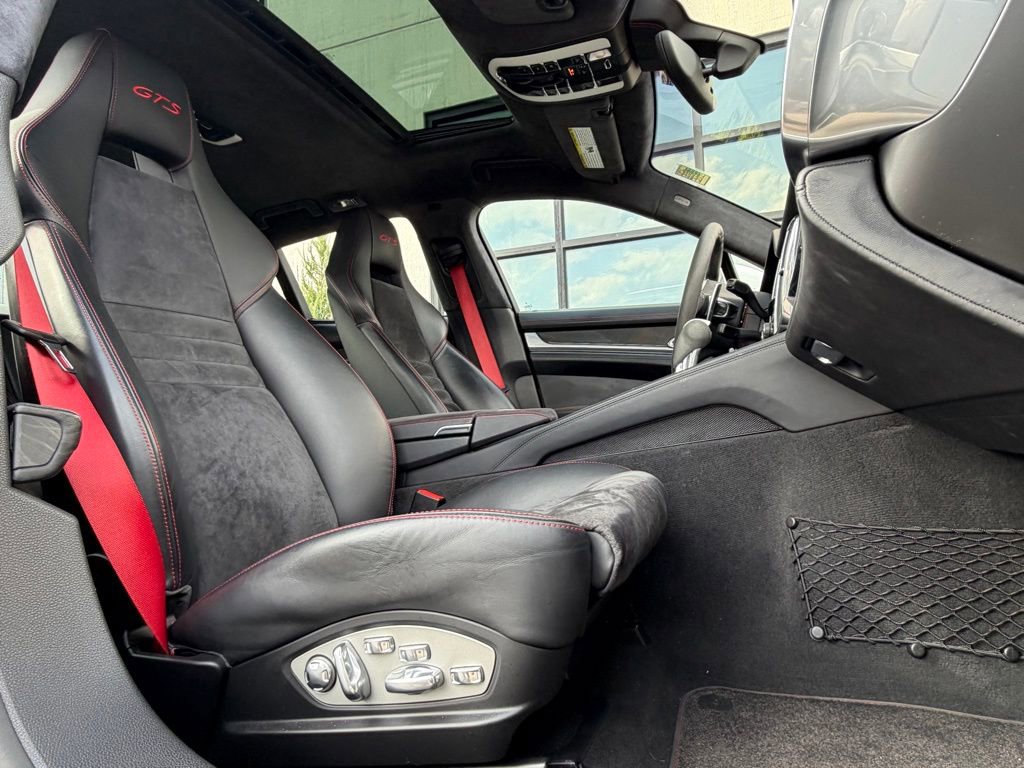 Used 2013 Porsche Panamera GTS image 10