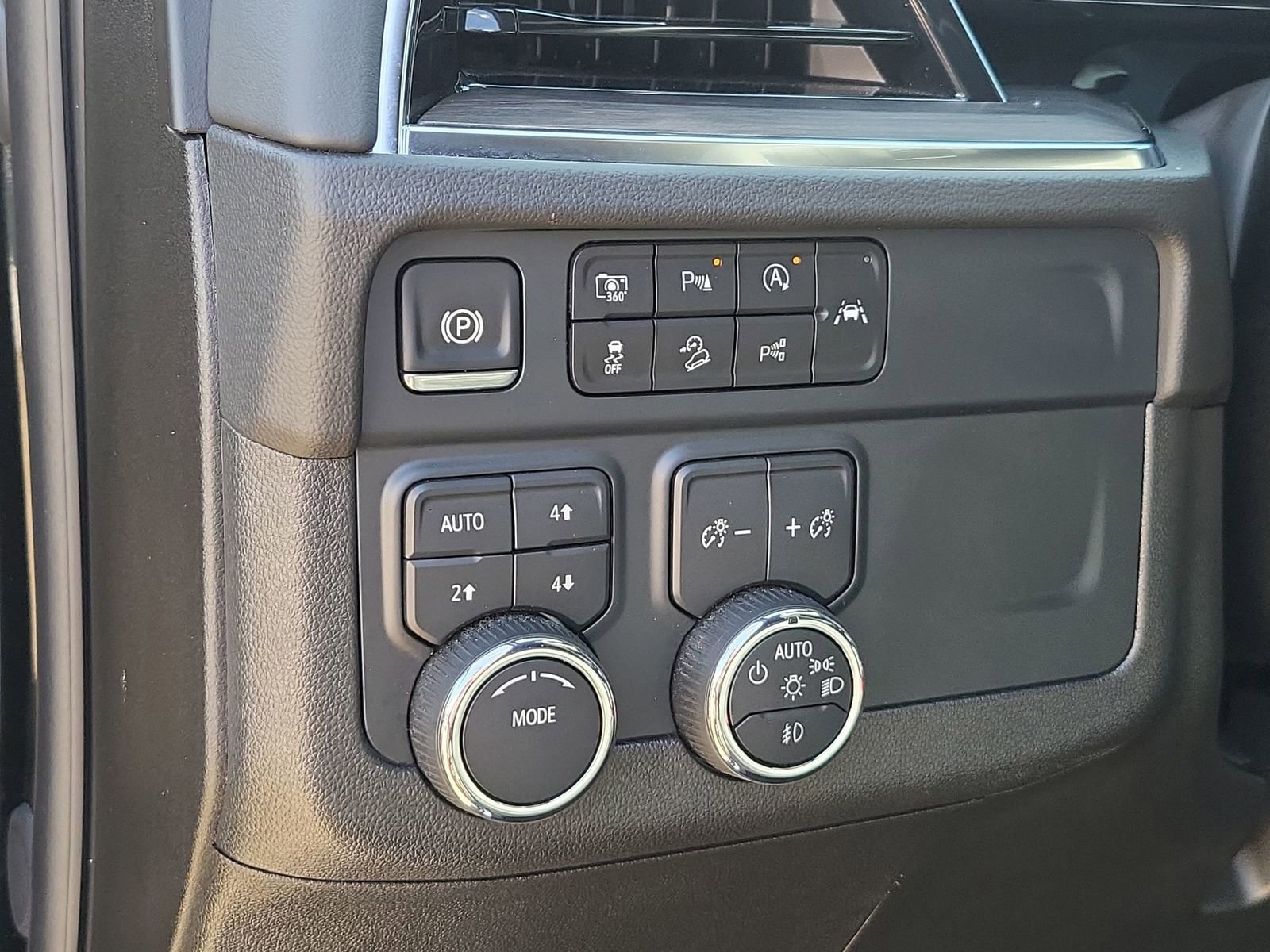 Certified 2025 Chevrolet Tahoe Z71 image 17