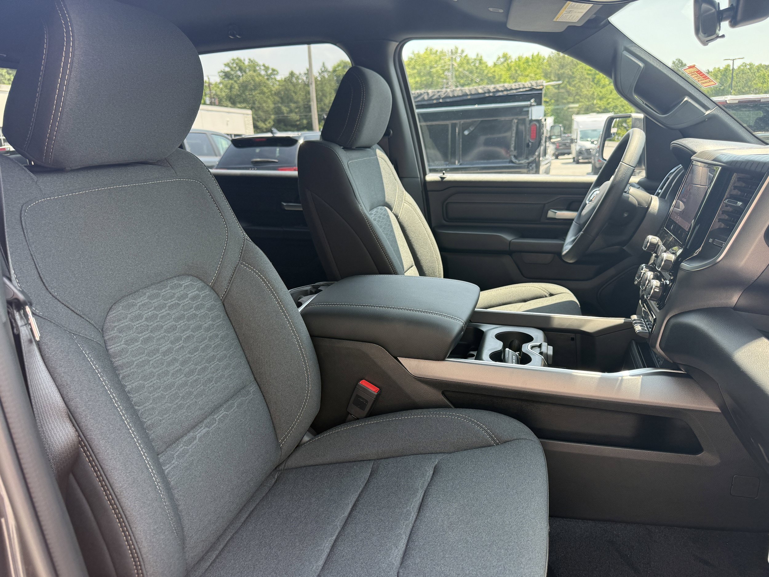 New 2026 RAM 1500 Express AWD/4WD image 14