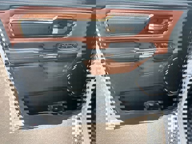 Used 2022 RAM 1500 Limited w/ Body Color Bumper Group image 10