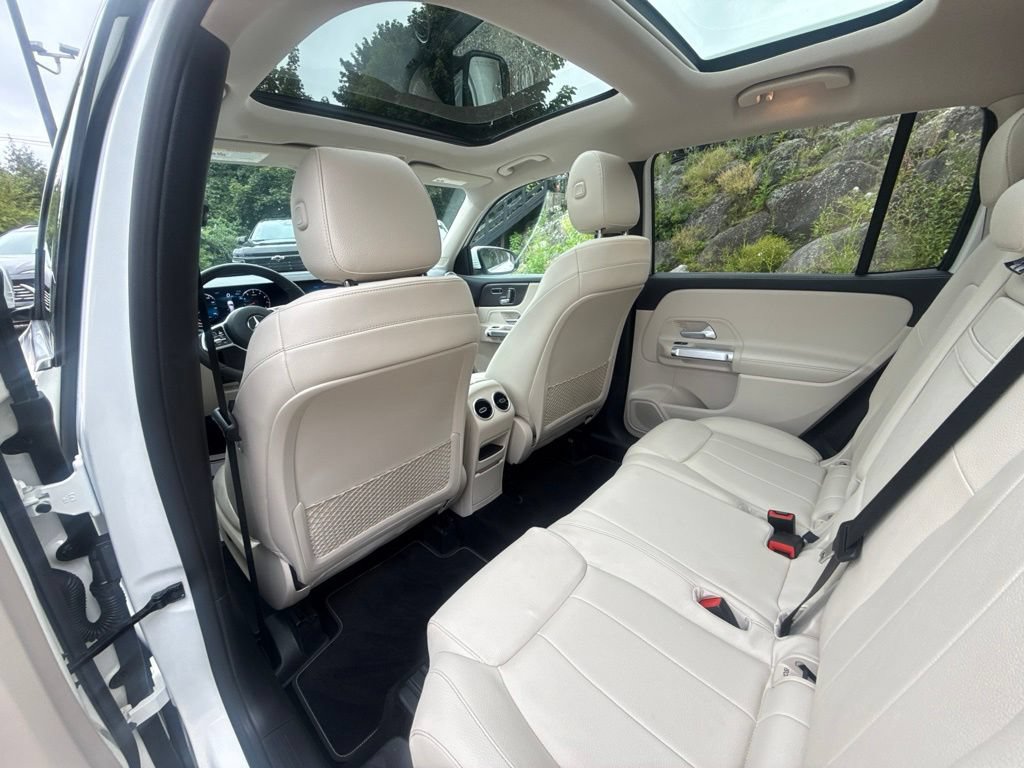 Used 2021 Mercedes-Benz GLB 250 4MATIC image 21