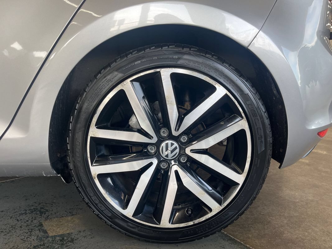 Used 2015 Volkswagen Golf TDI S FWD image 25