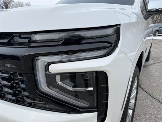 Used 2025 Chevrolet Suburban Premier image 33