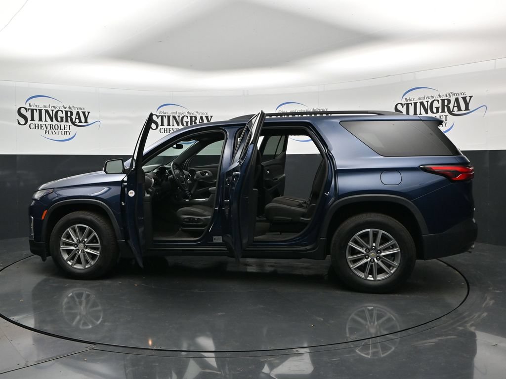 Certified 2023 Chevrolet Traverse LT FWD image 37