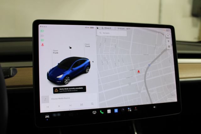 Used 2021 Tesla Model Y Long Range AWD/4WD image 13