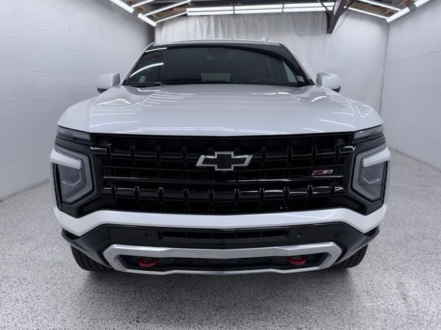 Used 2025 Chevrolet Suburban Z71 AWD/4WD image 6