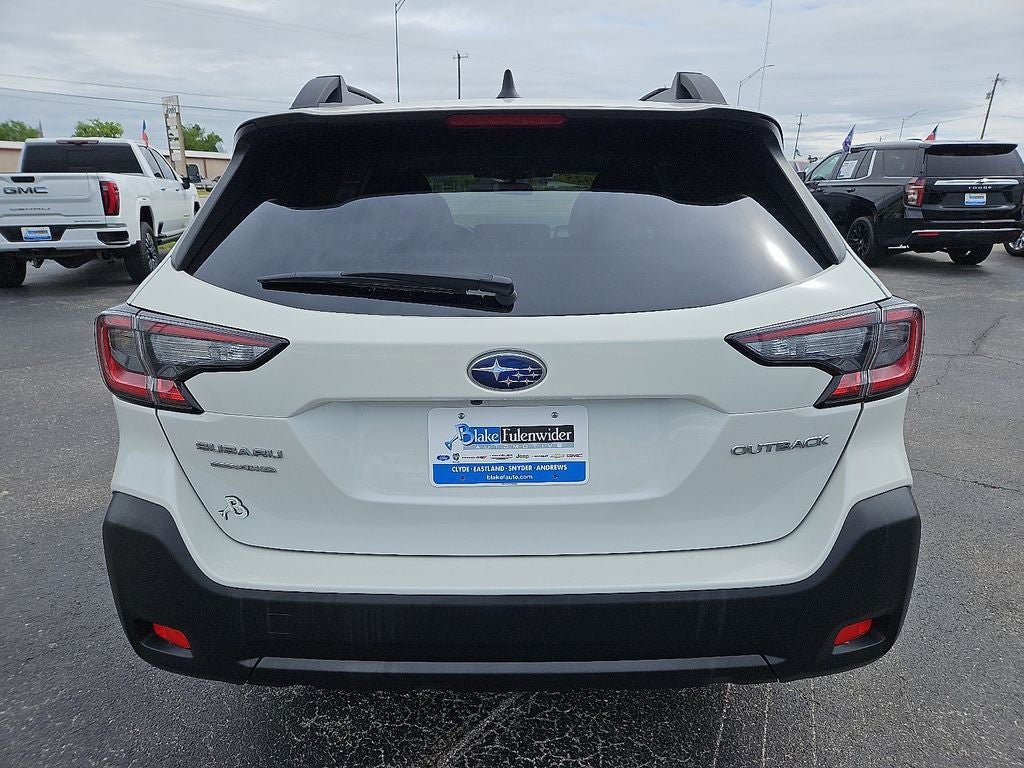 Used 2025 Subaru Outback Premium AWD/4WD image 6