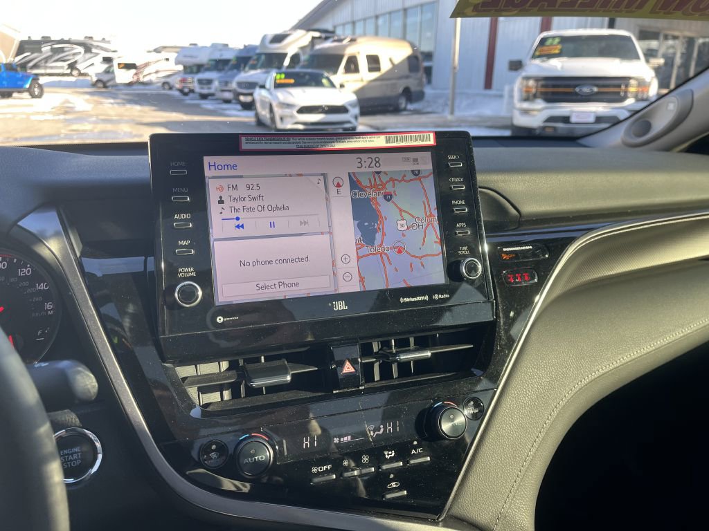 Used 2024 Toyota Camry XSE w/ Navigation Package image 39