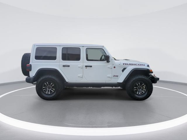 Used 2025 Jeep Wrangler Unlimited Rubicon AWD/4WD image 9