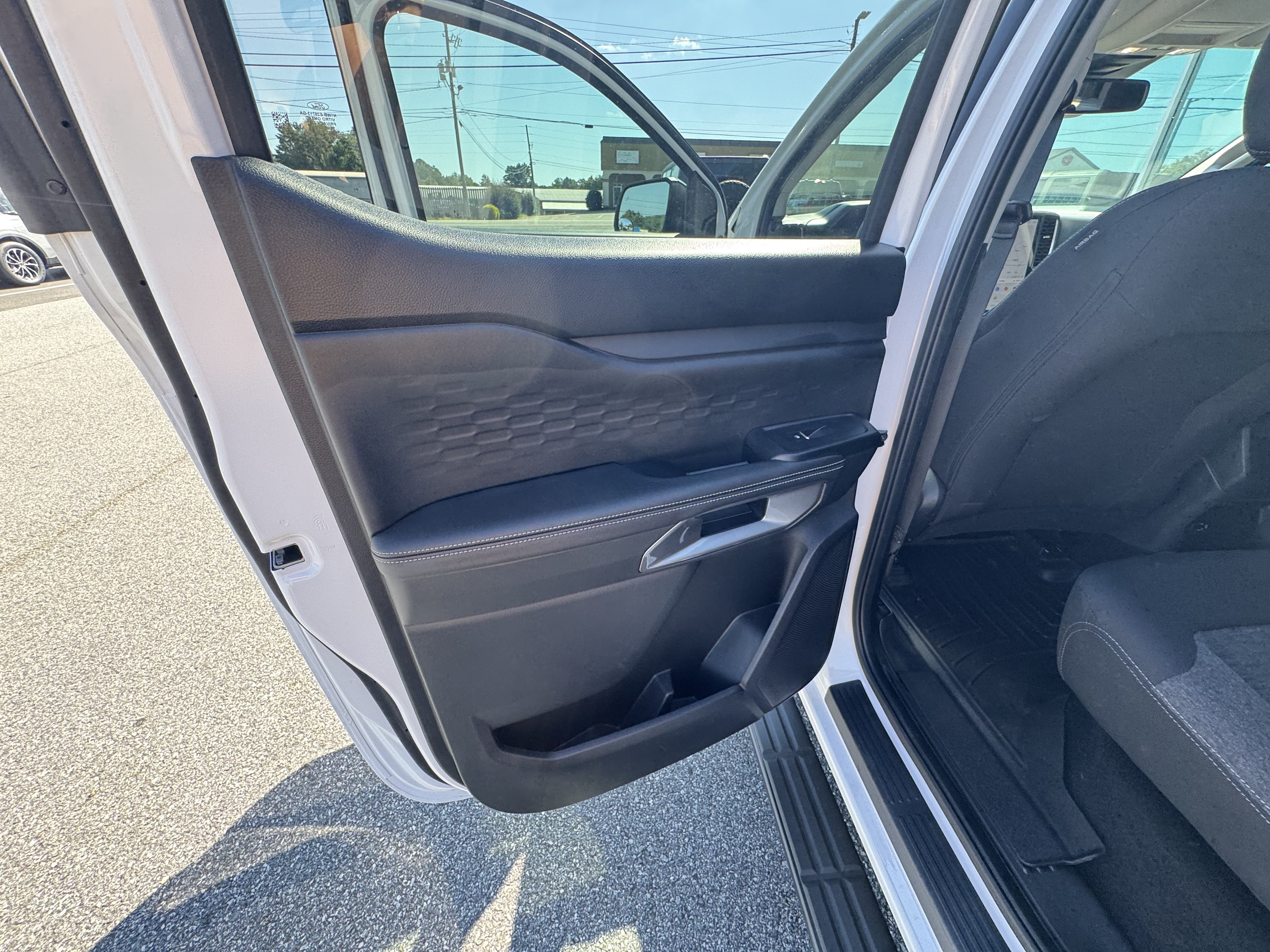 Used 2025 Ford Ranger XLT w/ Equipment Group 301A High RWD image 8