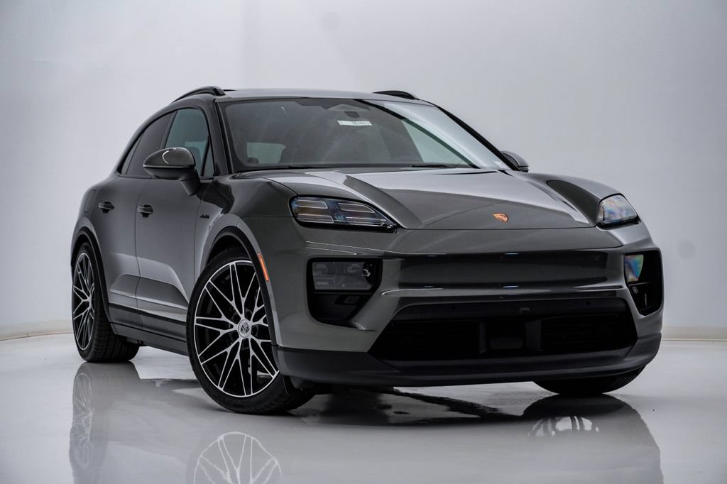 New 2026 Porsche Macan 4 Electric AWD/4WD image 8