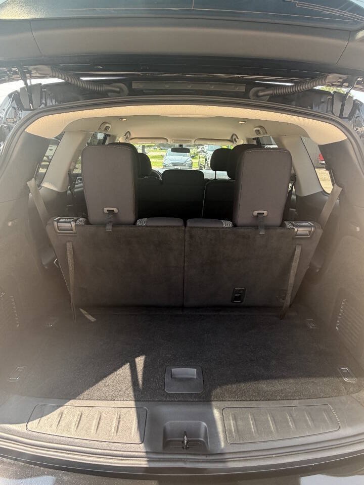 Used 2019 Nissan Pathfinder S AWD/4WD image 15