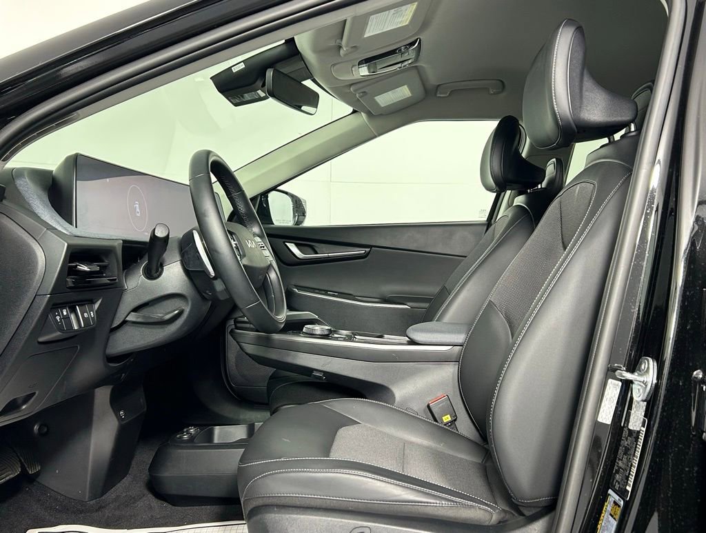 Used 2024 Kia EV6 Light RWD image 32