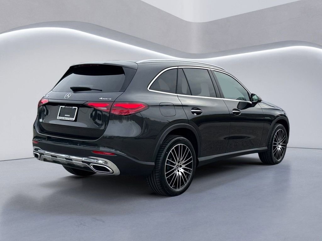 New 2025 Mercedes-Benz GLC 300 4MATIC image 4