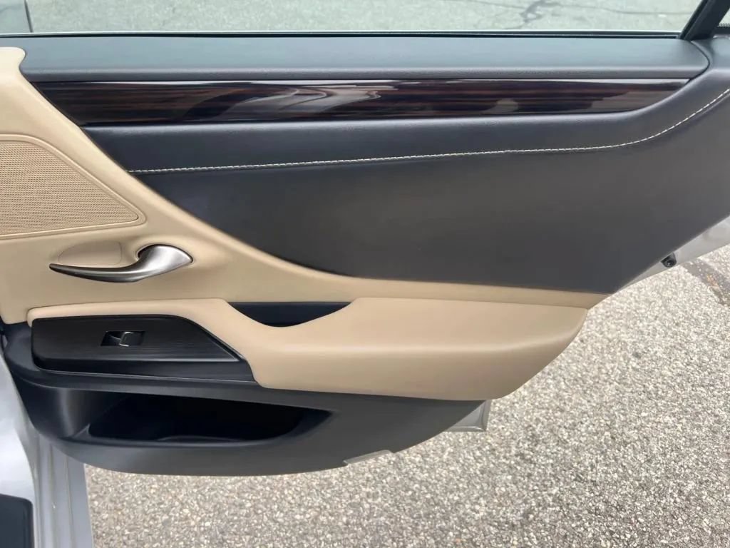 Used 2021 Lexus ES 350 w/ Premium Package FWD image 43
