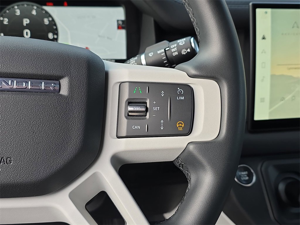 Used 2025 Land Rover Defender 110 S image 17
