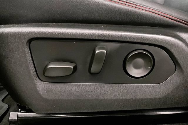 Used 2024 Chevrolet Colorado Z71 w/ Z71 Convenience Package 2 AWD/4WD image 30