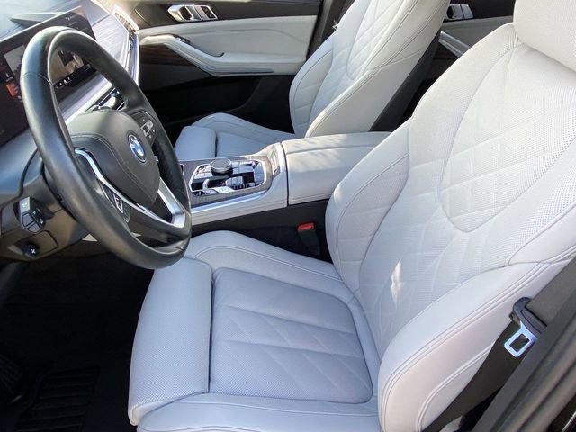 Certified 2025 BMW X5 xDrive50e w/ Premium Package image 21
