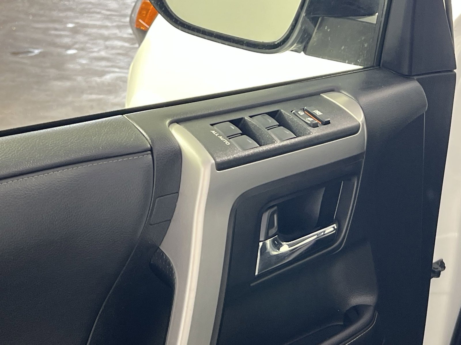 Used 2024 Toyota 4Runner SR5 Premium image 15