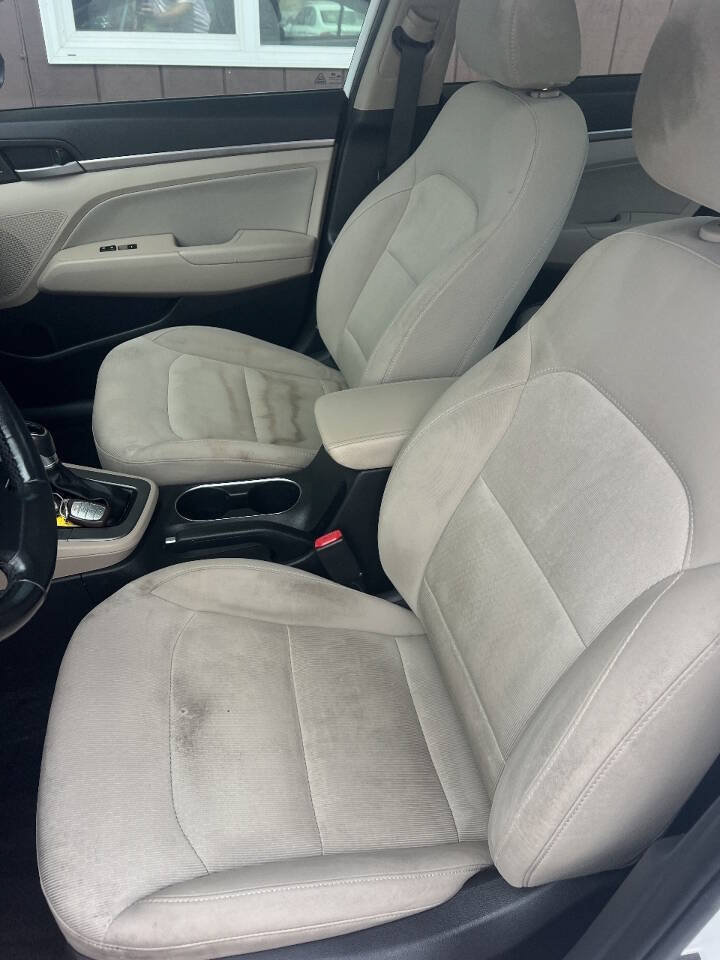 Used 2017 Hyundai Elantra Value Edition FWD image 7