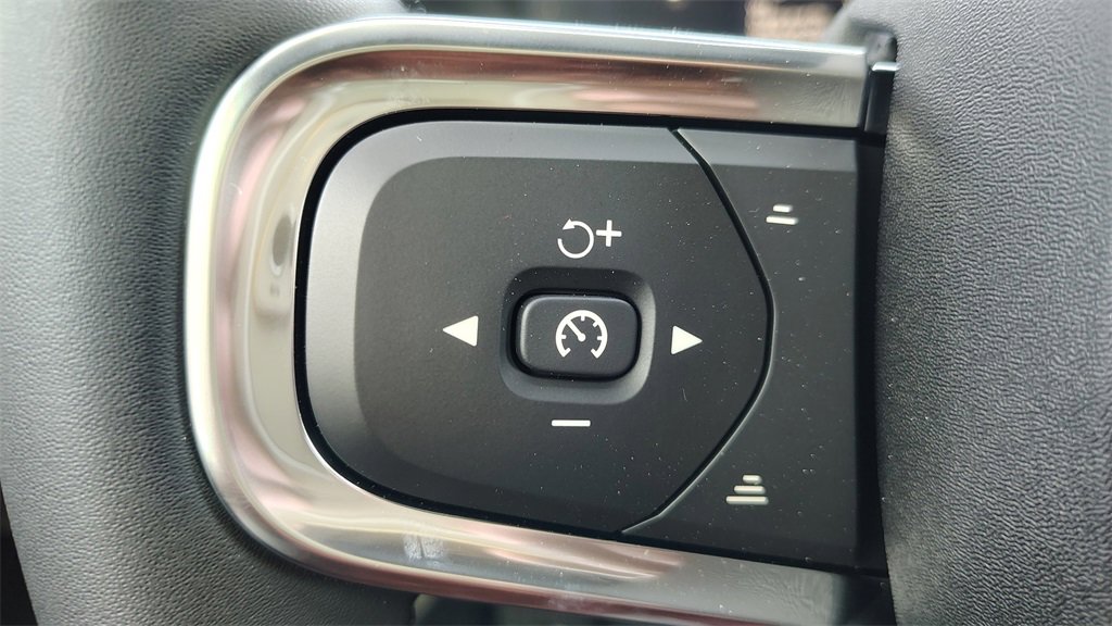 New 2026 Volvo XC40 B5 Ultra w/ Protection Package Premier image 16