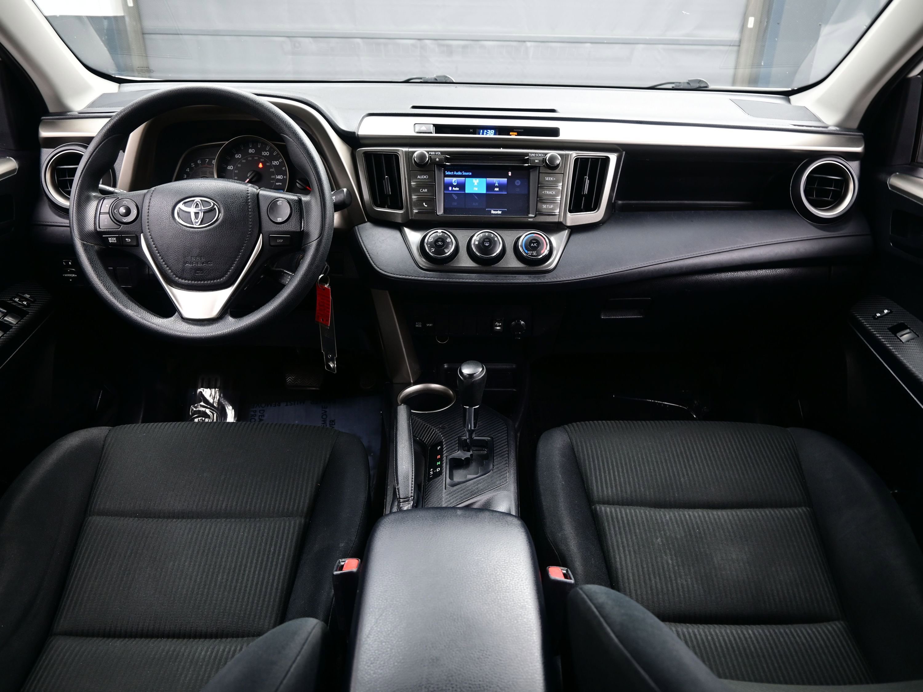 Used 2014 Toyota RAV4 LE image 16