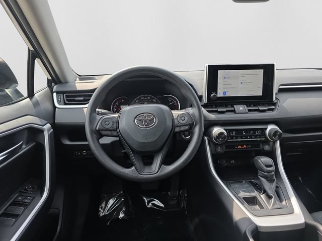 Used 2024 Toyota RAV4 XLE AWD/4WD image 21