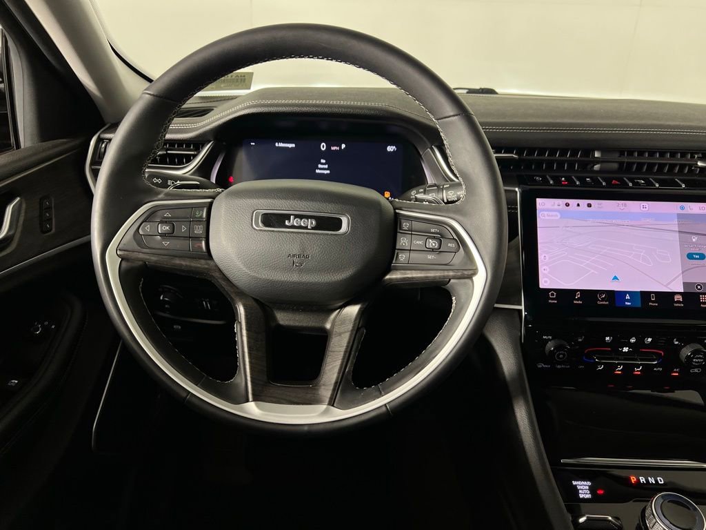 Used 2023 Jeep Grand Cherokee Limited w/ Luxury Tech Group II image 14