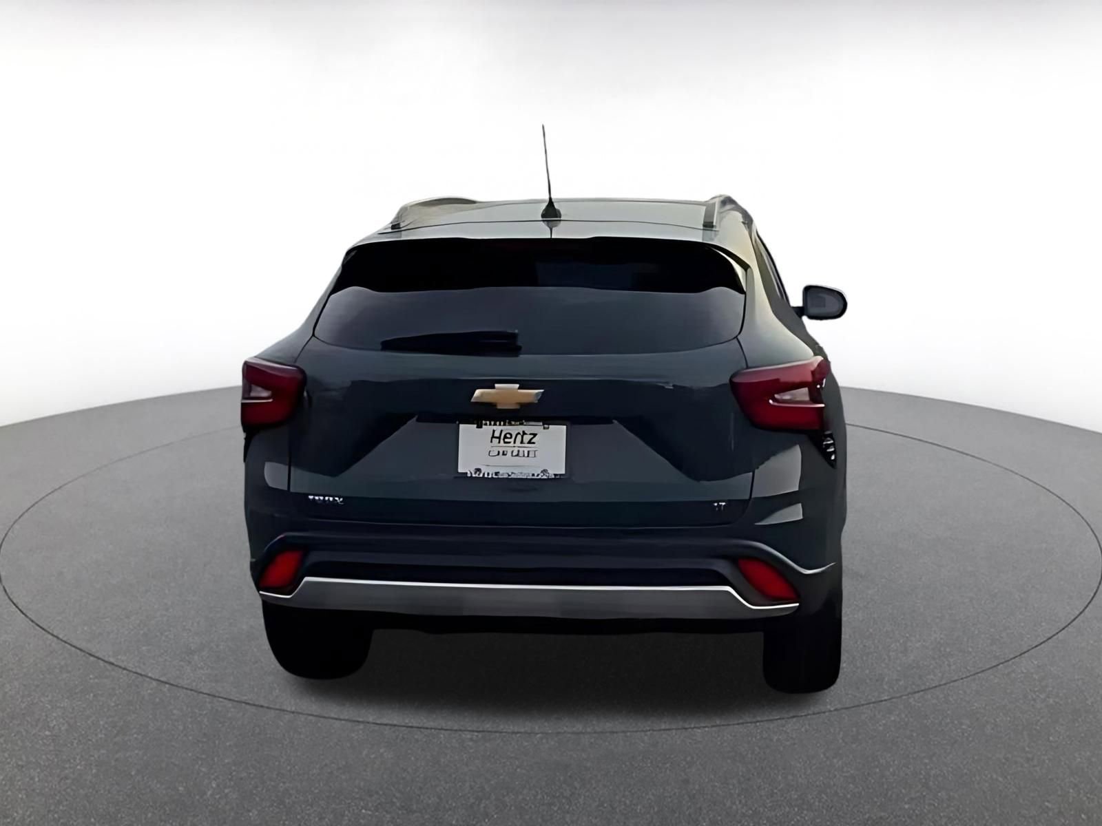 Used 2025 Chevrolet Trax LT w/ LT Convenience Package image 10