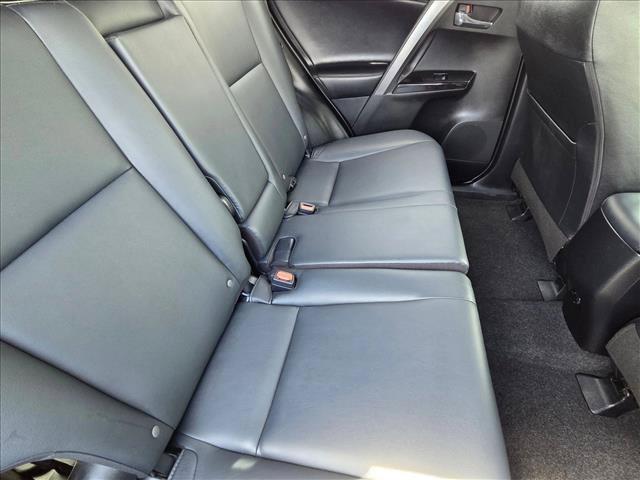 Used 2017 Toyota RAV4 SE AWD/4WD image 18