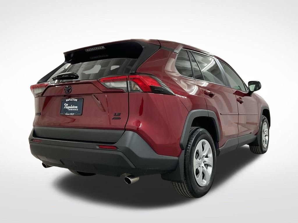 Used 2023 Toyota RAV4 LE image 3